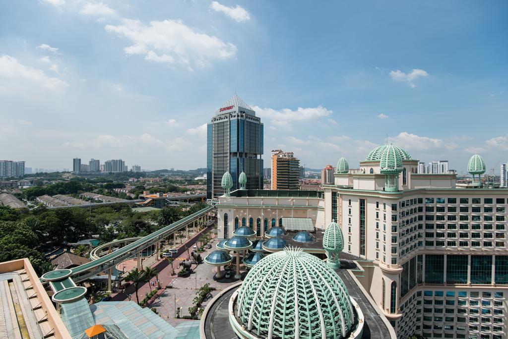 New Town Resort Suites At Pyramid Tower Subang Jaya Ngoại thất bức ảnh